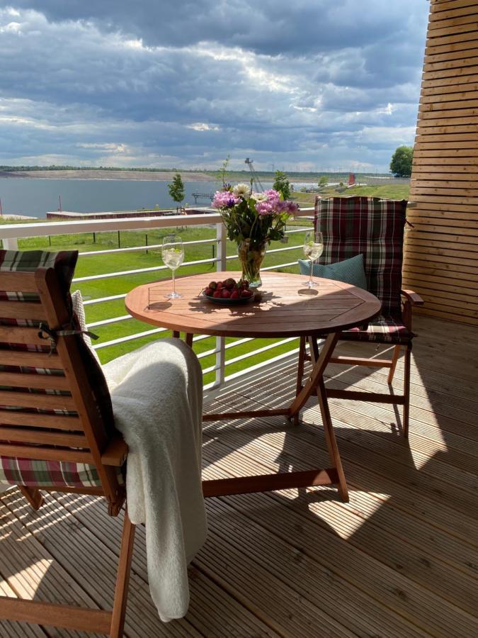 Modernes Apartment Am Hafen Mit Seeblick Гросрешен Екстериор снимка