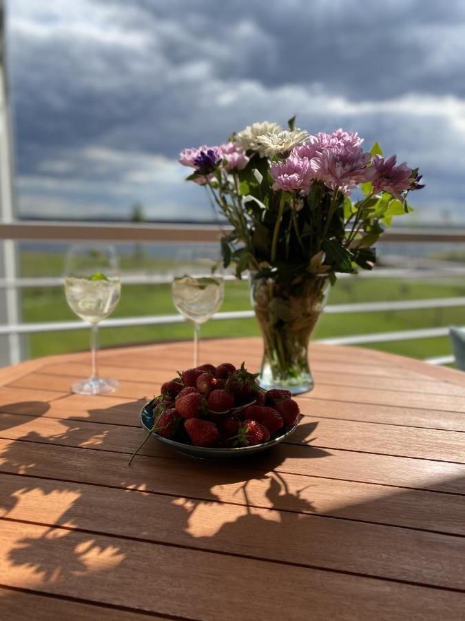 Modernes Apartment Am Hafen Mit Seeblick Гросрешен Екстериор снимка