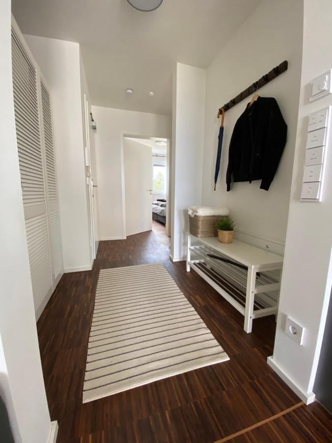 Modernes Apartment Am Hafen Mit Seeblick Гросрешен Екстериор снимка