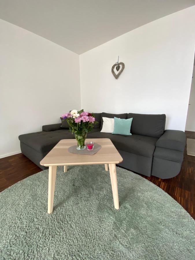 Modernes Apartment Am Hafen Mit Seeblick Гросрешен Екстериор снимка