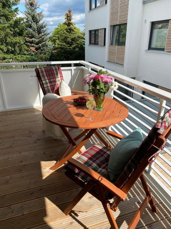 Modernes Apartment Am Hafen Mit Seeblick Гросрешен Екстериор снимка